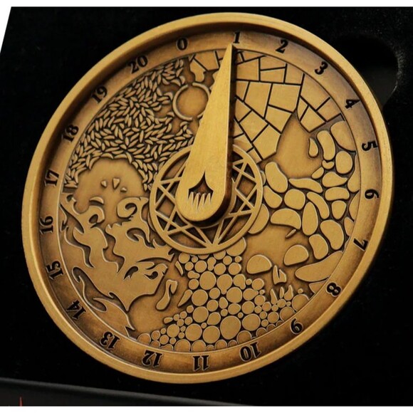 Magic The Gathering Life Counter Figurine Official MTG Metal Medallion - Picture 4 of 4